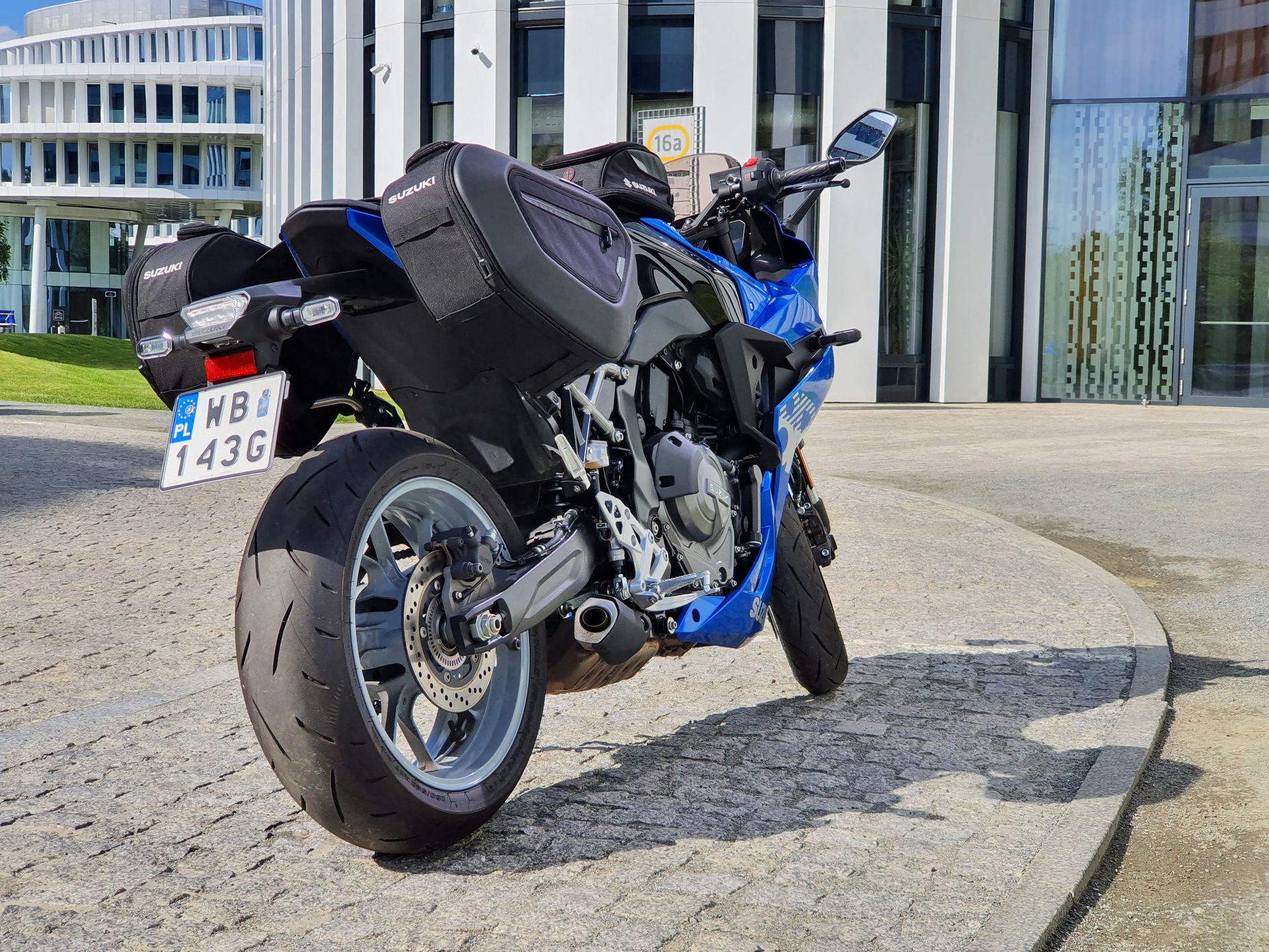 Suzuki GSX-8R