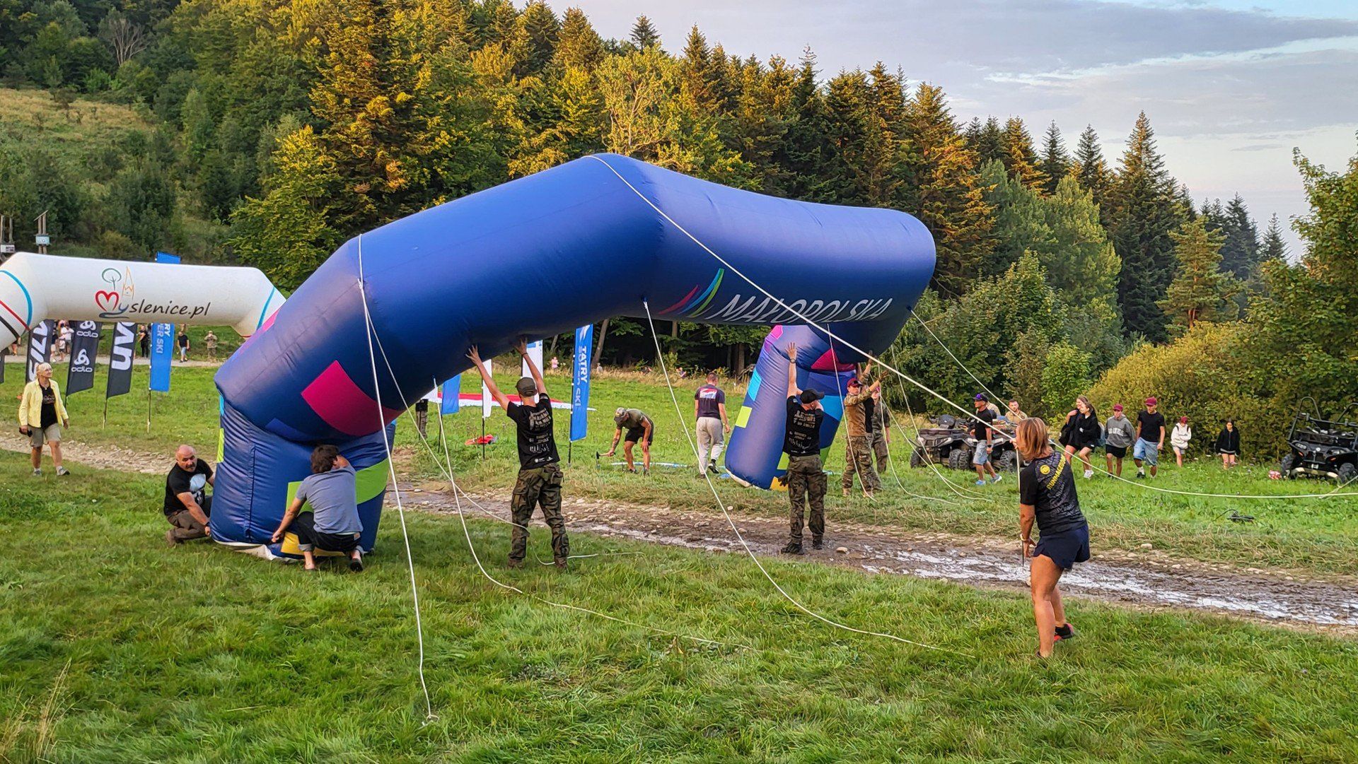 Noc, góry i wysiłek, czyli XIV Marsz &#34;Śladami gen. Nila - Od zmierzchu do świtu&#34;