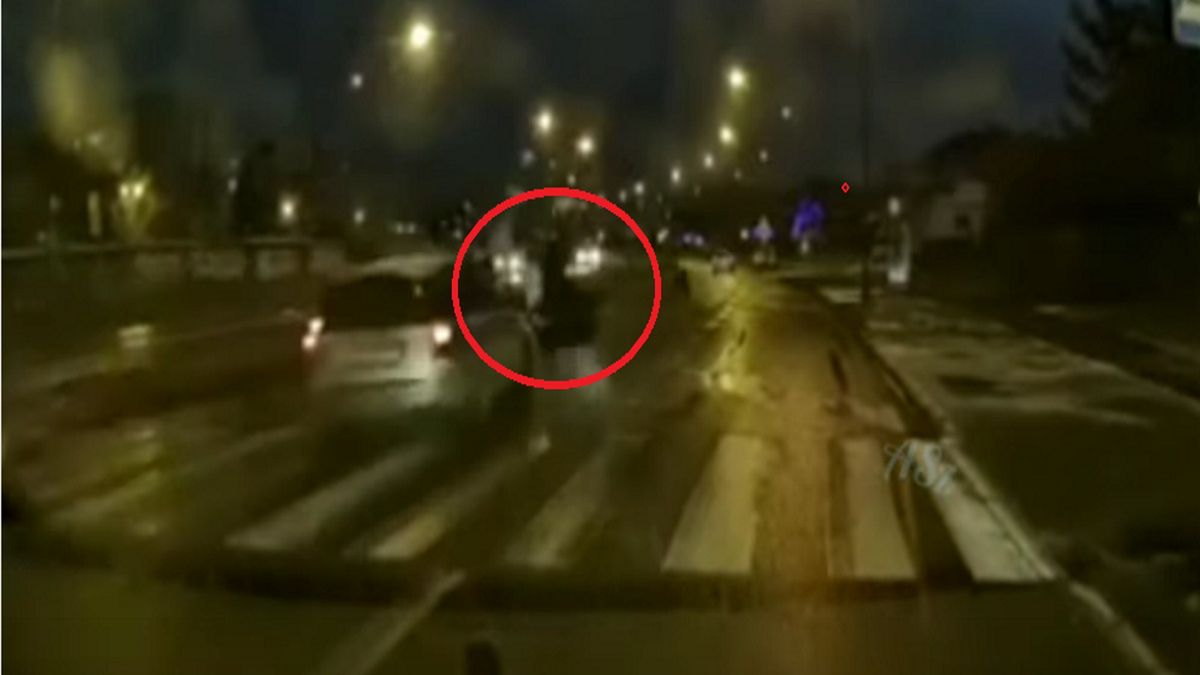 mężczyzna nastolatek wypadek