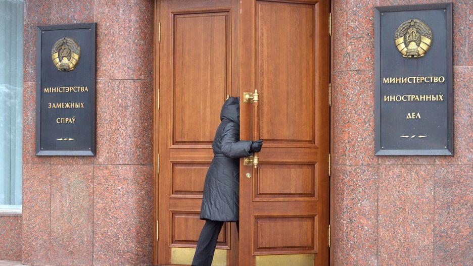 Białoruś. Władze wydalają polskiego dyplomatę