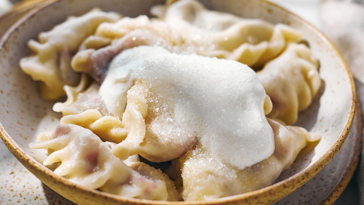 Pierogi z rabarbarem są najlepsze w sezonie