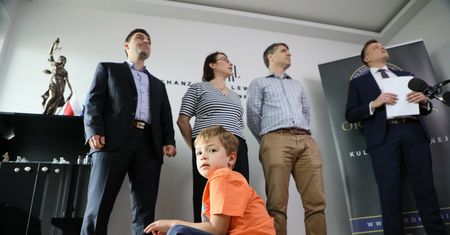 Minister chce wstrzymać wydanie 8-latka Holendrom. "Pilne zażalenie"