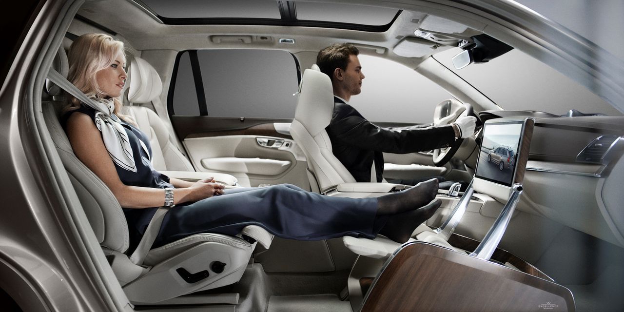 Lounge Console - koncepcyjna przestrzeń w topowym Volvo XC90 Excellence