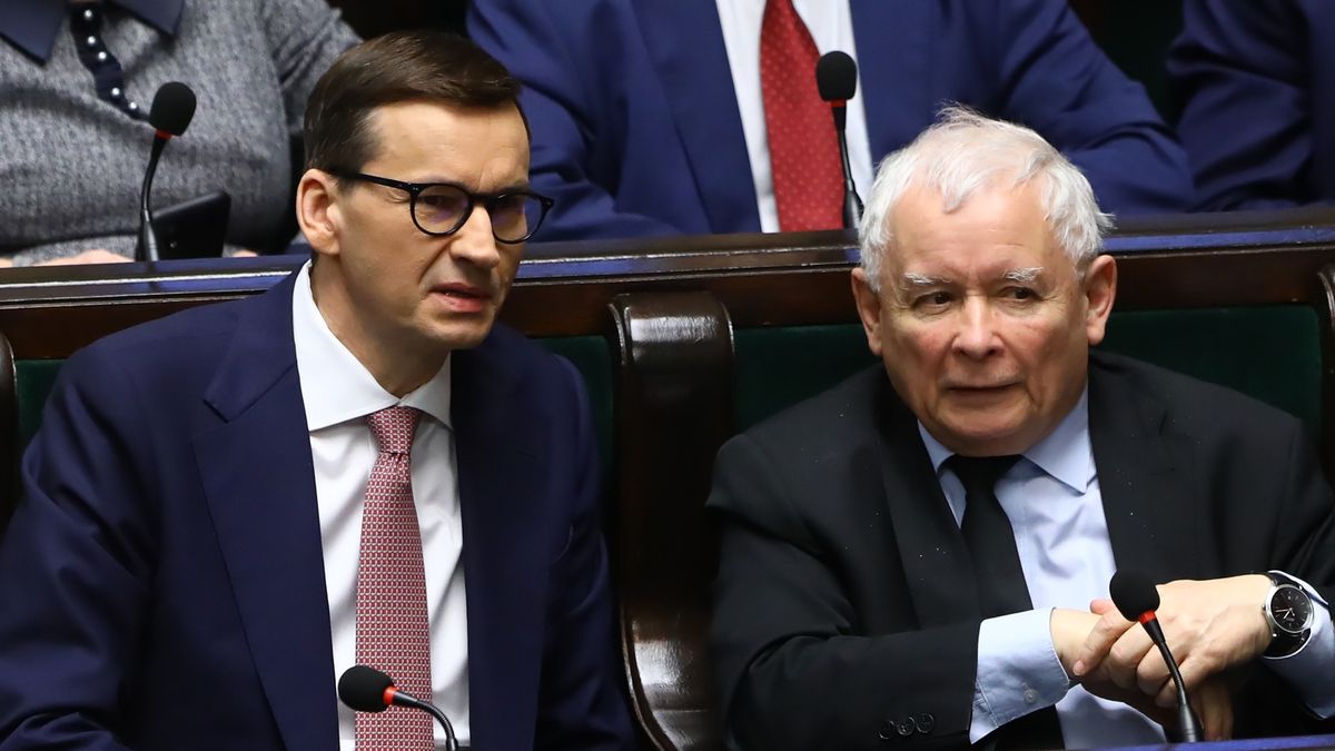 Na zdjęciu premier Mateusz Morawiecki i prezes PiS Jarosław Kaczyński w ławach sejmowych
