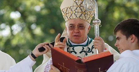 Wesołowski zmarł na atak serca. "To oznacza zakończenie jego procesu"