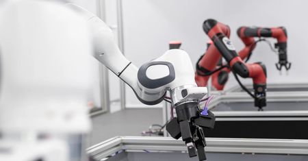 Ten robot uczy się sam. I robi to coraz lepiej