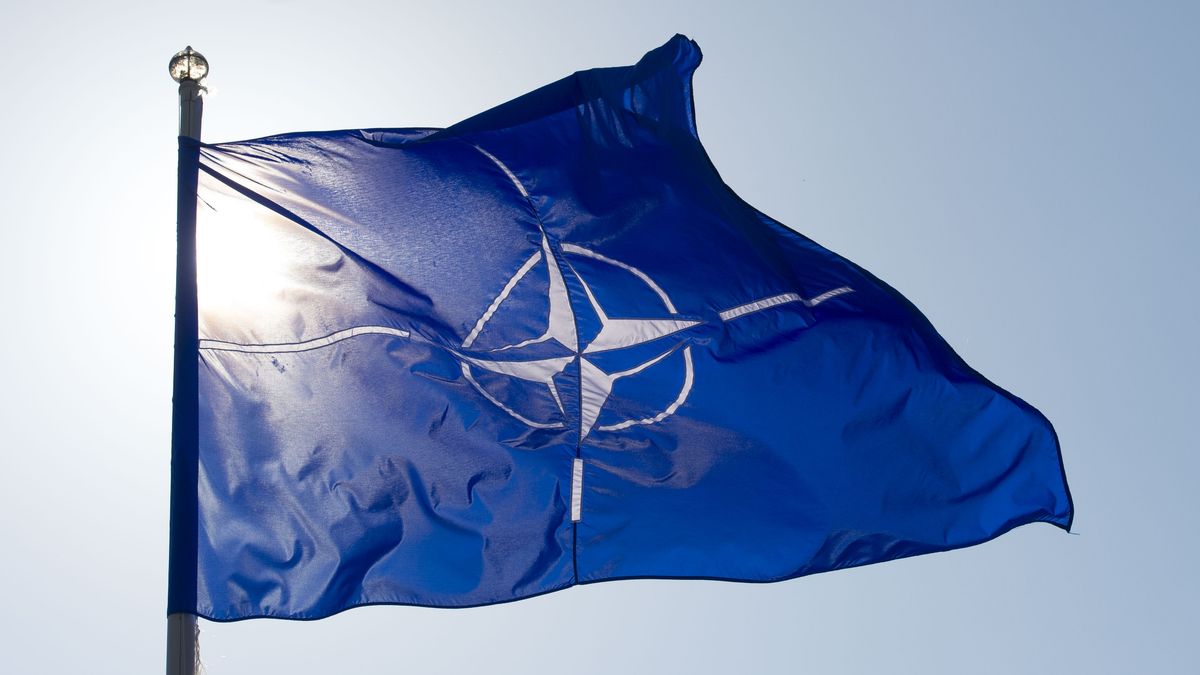 Flaga NATO
