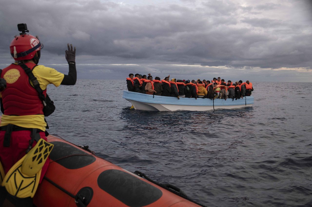 Tragedy in the Mediterranean Sea. 60 migrants dead (illustrative picture)