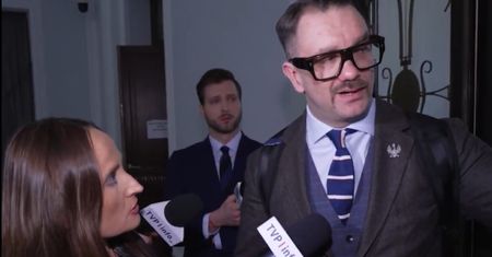 Awantura w Sejmie. Mejza nie odpowiadał na pytania dziennikarki TVP