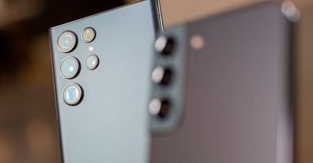 Galaxy S22 ma teraz jeszcze lepszy aparat. Samsung dodał nowe funkcje