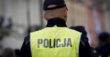 Policja zatrzymała pijanego. Ręce im opadły, gdy pojawił się jego transport