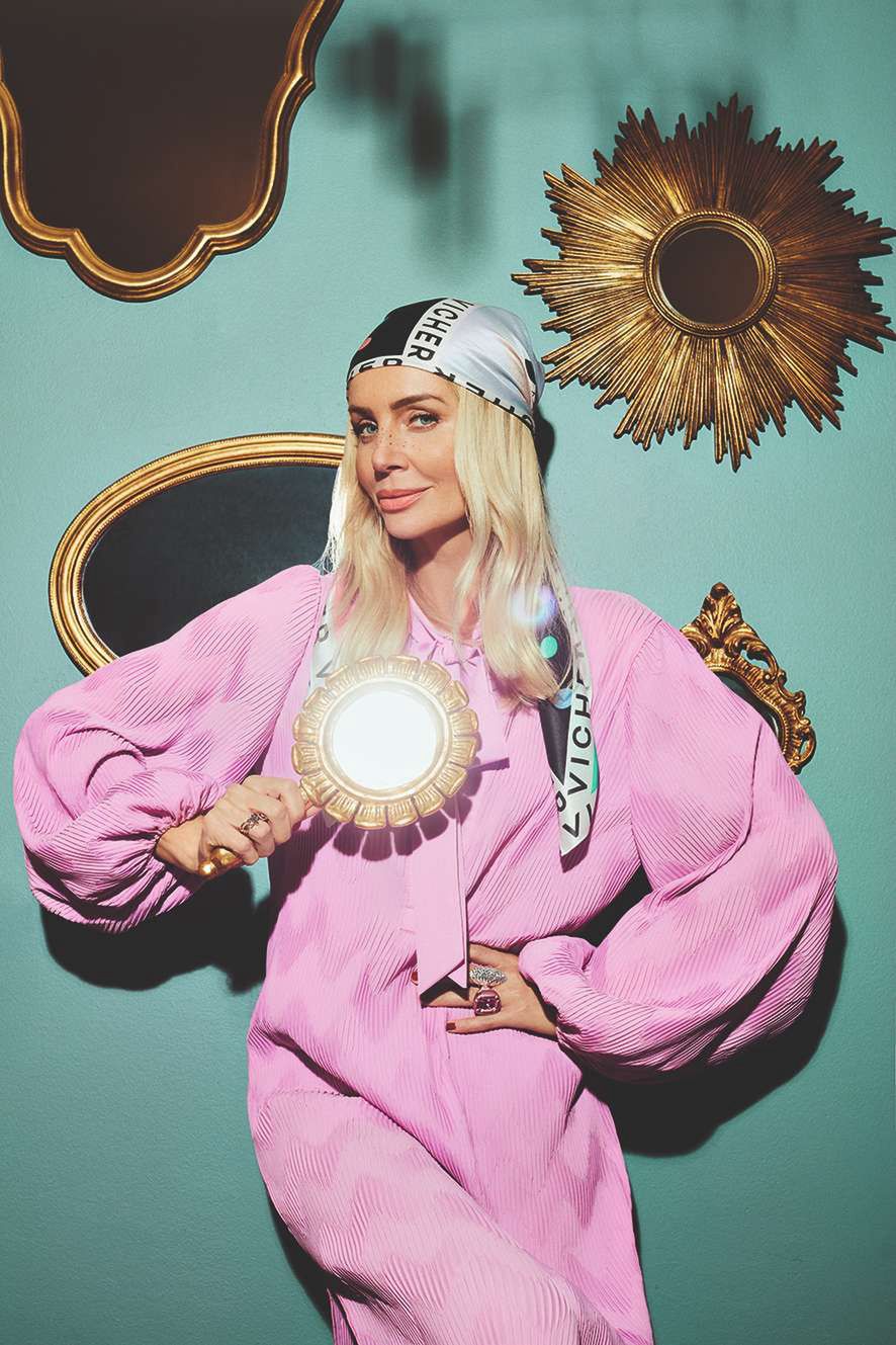 Agnieszka Woźniak-Starak zwierza się na okładce magazynu: "Największą inspiracją była zawsze dla mnie moja mama"