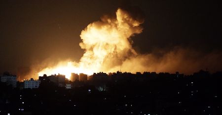 Izrael niszczy Strefę Gazy. Setki zabitych, tysiące rannych