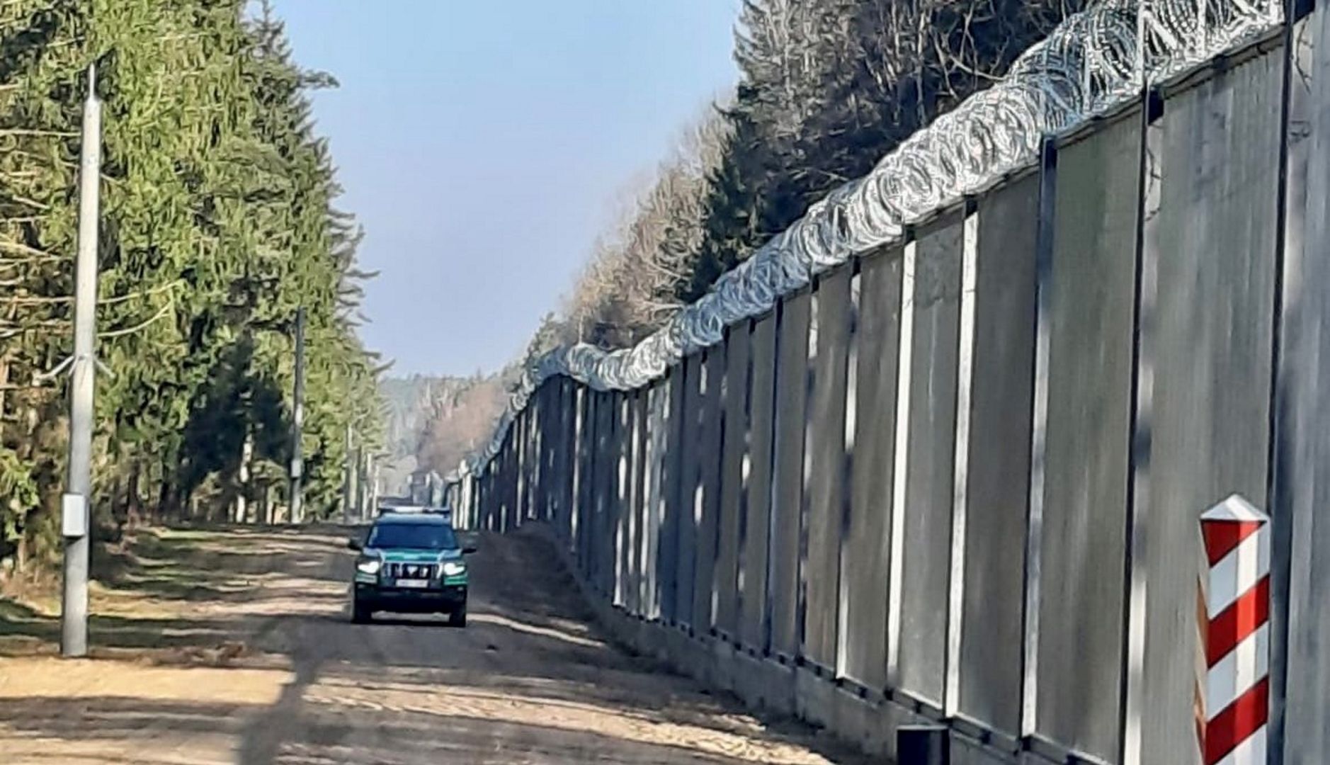 Niebezpiecznie na granicy z Białorusią. Polscy strażnicy zaatakowani
