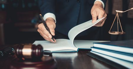 Spory o WIBOR: legalność umów przed i po BMR