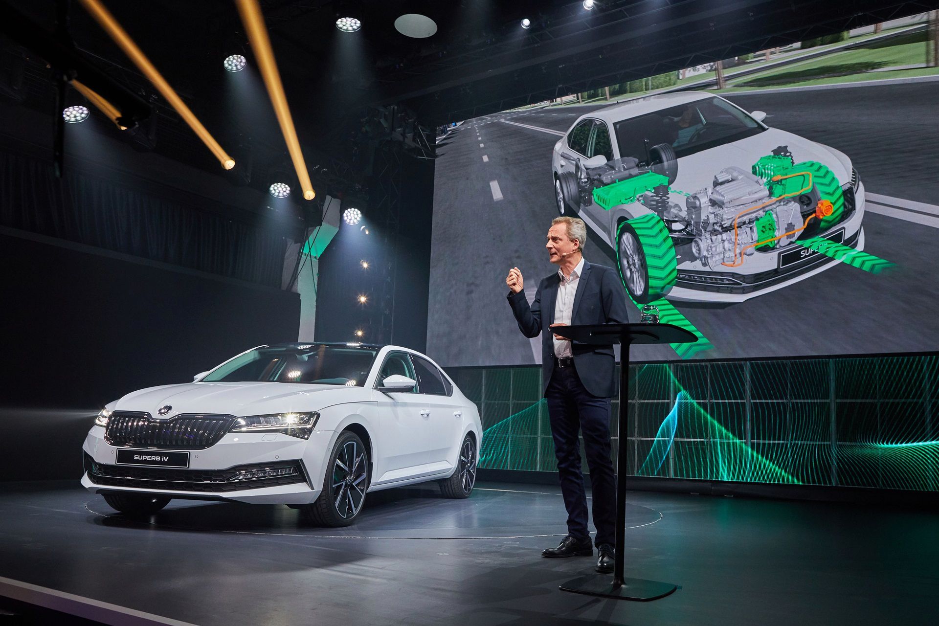 Skoda Superb iV i Christian Strube (fot. Skoda)