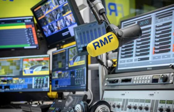 RMF FM powiększa przewagę. Najwięcej straciły regionalne stacje Polskiego Radia