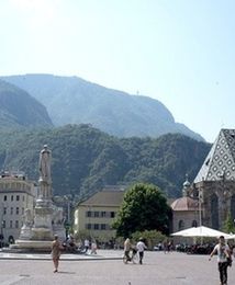 Kościół jak kantor. Tak Włosi pozbyli się niechcianej waluty