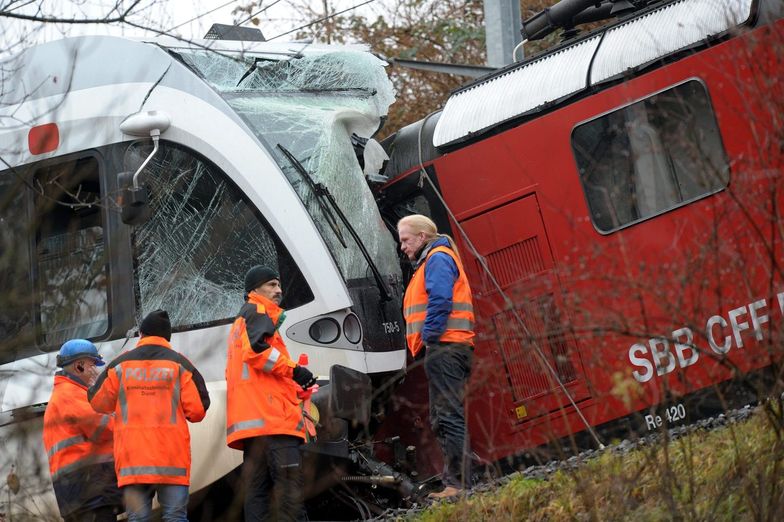 Zderzenie pociągów w Szwajcarii. Wielu rannych