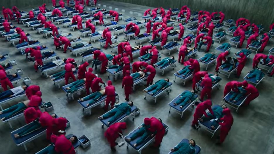 Jak rozmawiać z dzieckiem na temat "Squid Game"? "Najgorsze, co można zrobić, to udać, że tego serialu nie ma" (WIDEO)