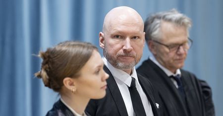 Wyjątkowe warunki w więzieniu Andresa Breivika. Dostęp do konsoli i telewizora