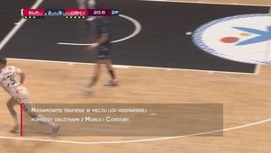 #dziejesiewsporcie: Wow. Uderzył od bramki do bramki