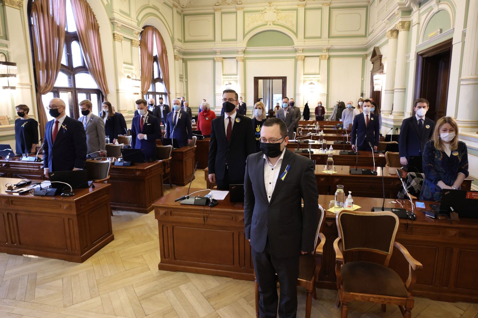 Sesja Rady Miasta Gdańska. Na sali konsul Ukrainy w Gdańsku Oleksandr Plodystyi