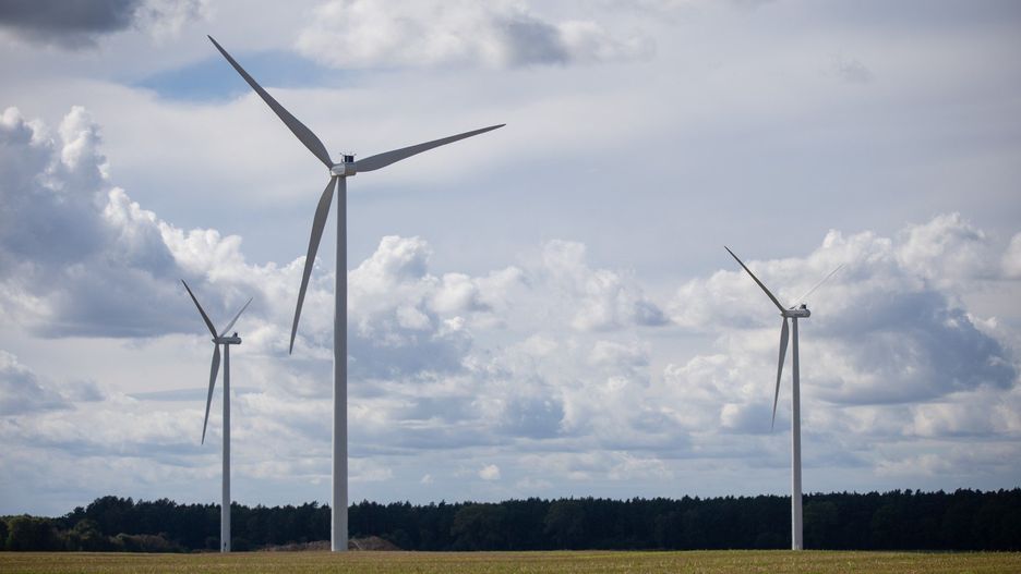 Obecnie brakuje rozwiązań ułatwiających sprawne przeprowadzenie modernizacji istniejących elektrowni wiatrowych, fot. Ł.Capar/Polska Press