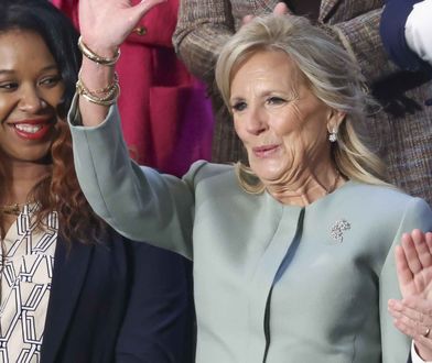 Jill Biden wspiera męża w Kongresie. Spójrzcie tylko na jej stylizację. Słusznie nazywają ją ikoną stylu?