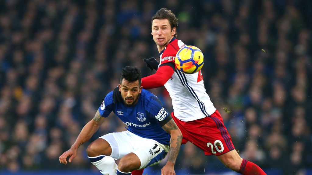 Zdjęcie okładkowe artykułu: Getty Images / Jan Kruger / Theo Walcott (z lewej), Grzegorz Krychowiak (z prawej)