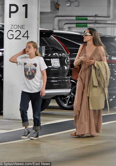 Angelina Jolie z córkami Shiloh Jolie-Pitt oraz Zahara Jolie-Pitt