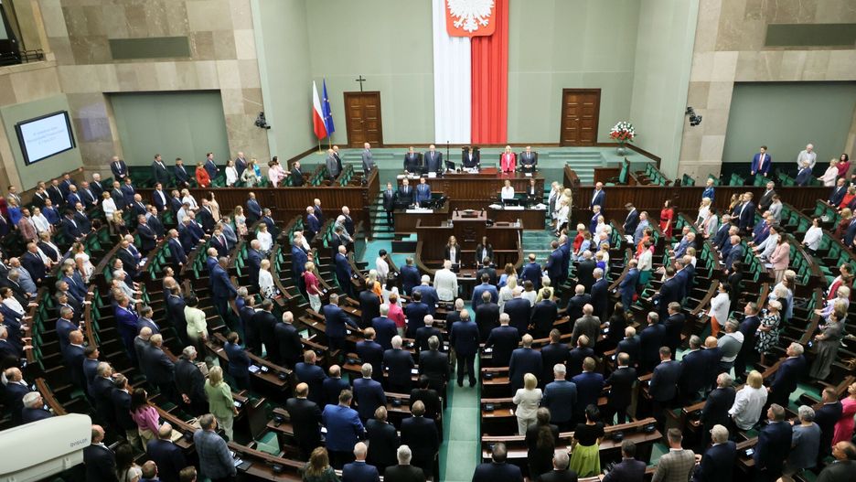 Ile mandatów, by rządzić samodzielnie?