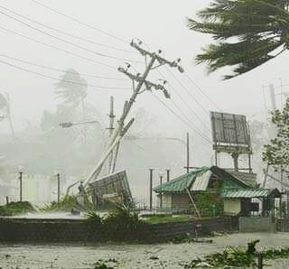 Indie: Cyklon Titli pozbawił pół miliona ludzi prądu