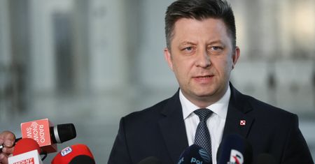 "To przypomina wycieczkę". Dworczyk kpi z wyprawy przywódców do USA