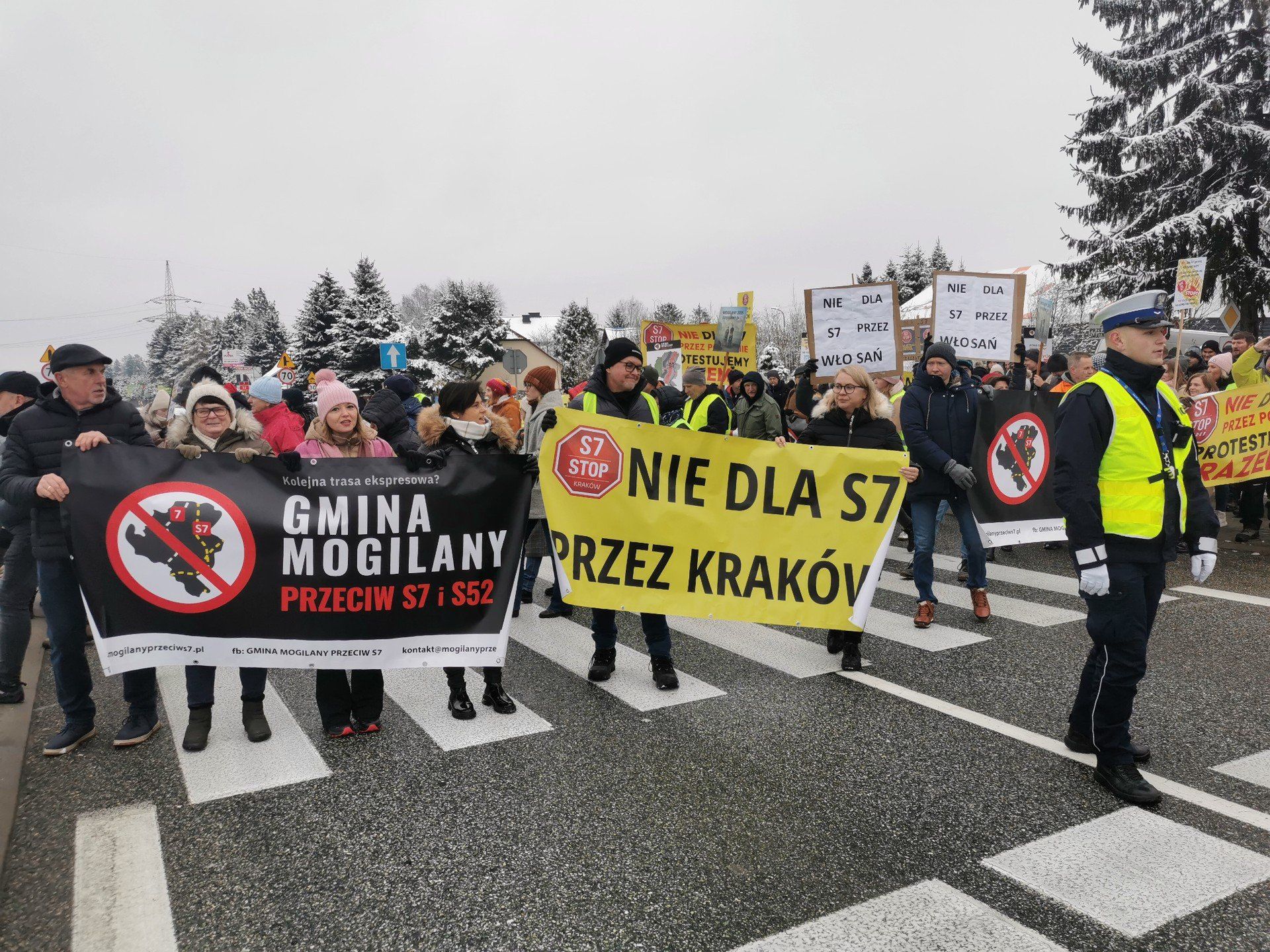 Protest w Gaju przeciwko budowie trasy S7 w gminie Mogilany