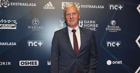 Koronawirus. "Pandemia to też biznes". Były prezes PZPN dużo zapłacił za maseczkę