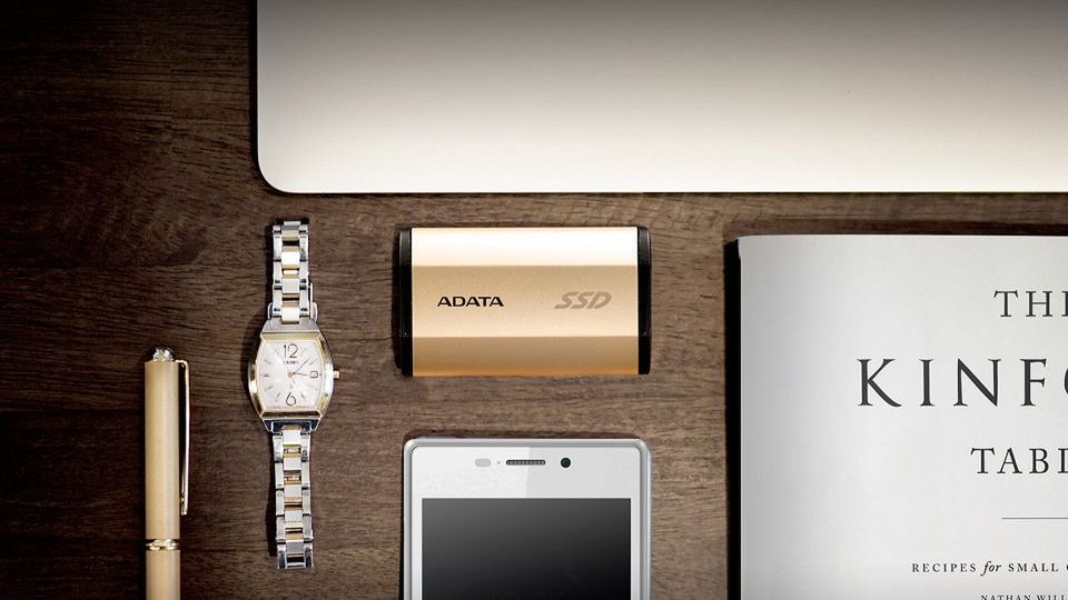 Zewnętrzny dysk SSD Adata SE730: militarne normy odporności i efektowny wygląd 1