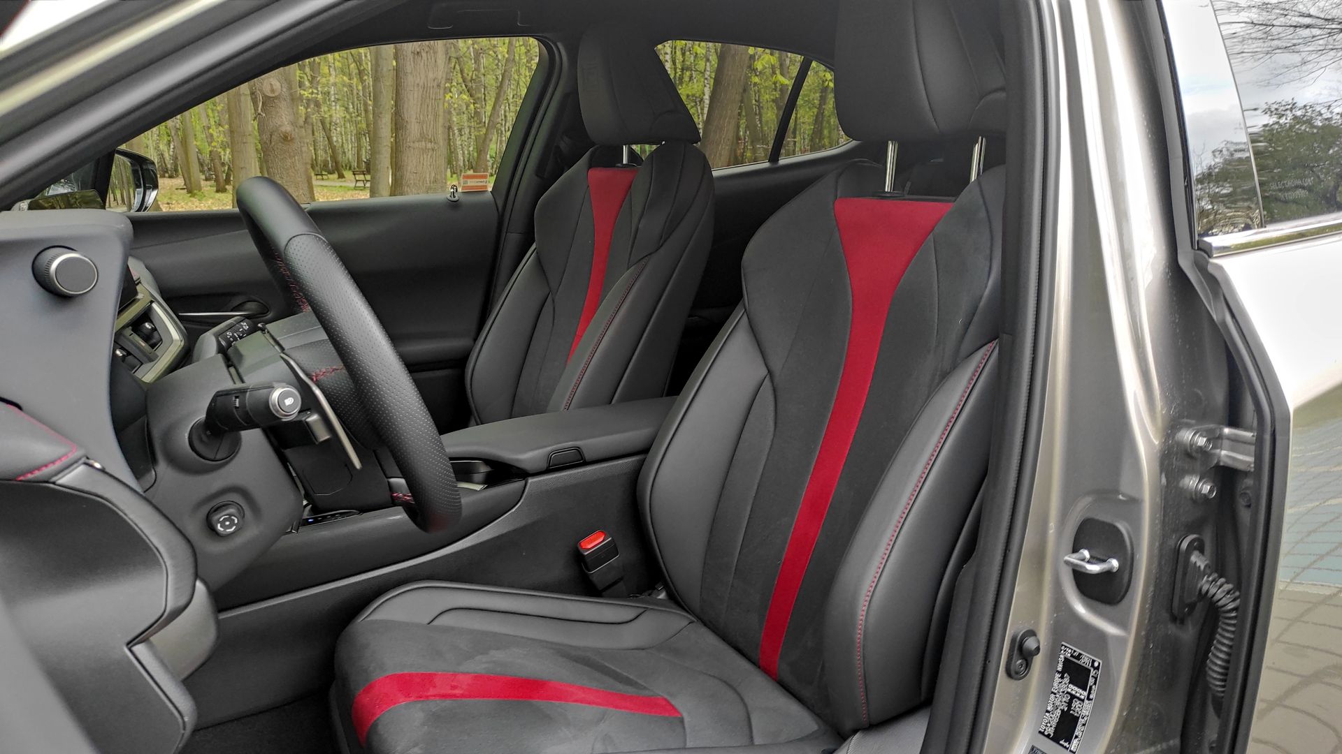 Lexus UX 250h F Sport