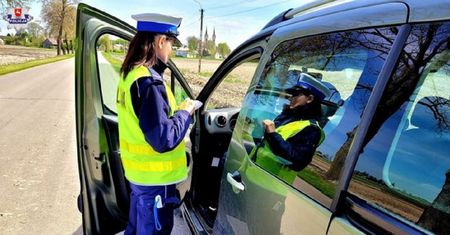 30-latek pod wpływem narkotyków przewoził dziecko. Nie miał uprawnień
