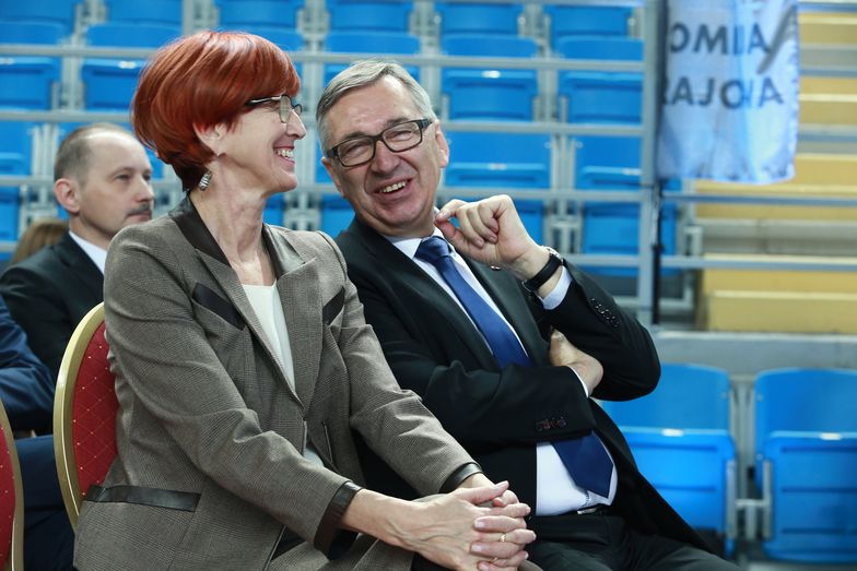 Minister pracy Elżbieta Rafalska i sekretarz stanu Stanisław Szwed.