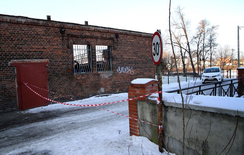 W Brzegu odkryto nielegalne składowisko chemikaliów. Policja szuka właściciela