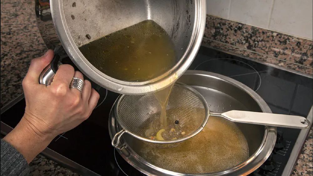 Często trafia do naszych posiłków, a to najbardziej szkodliwa przyprawa