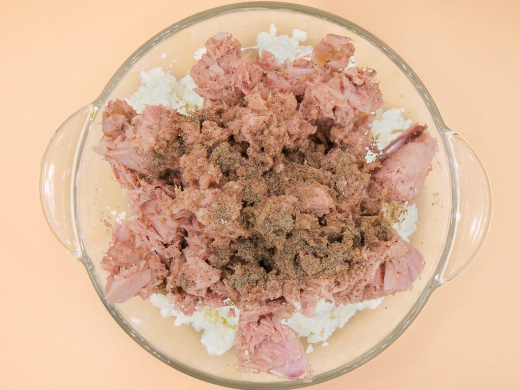 Pasta z tuńczyka i twarogu przepis