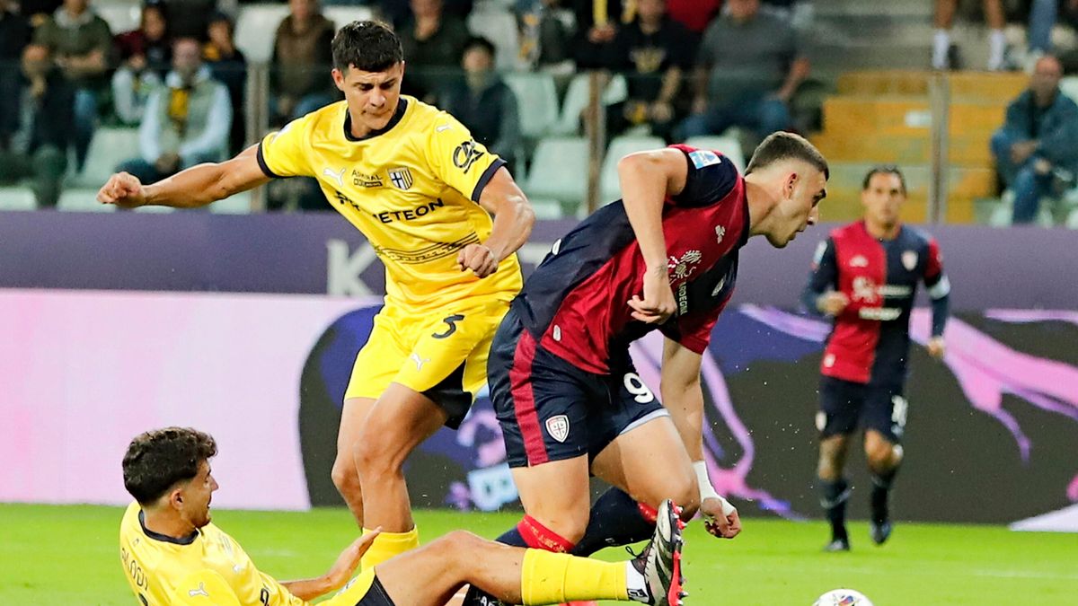 Zdjęcie okładkowe artykułu: PAP/EPA / Elisabetta Baracchi / Mecz Serie: Parma Calcio 1913 - Cagliari Calcio