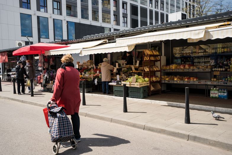 Godziny dla seniorów nie obowiązują wszędzie. Część sklepów się "wywinęła"