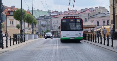 Zamykają ulicę w centrum Lublina na czas Carnavalu Sztukmistrzów. Objazdami pojadą nawet autobusy [SZCZEGÓŁY]