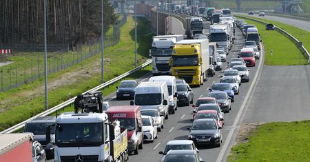 Warszawa. Karambol i gigantyczny korek