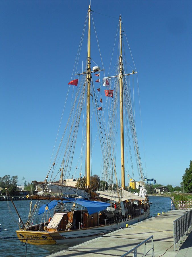 "Generał Zaruski" to żaglowiec dwumasztowy