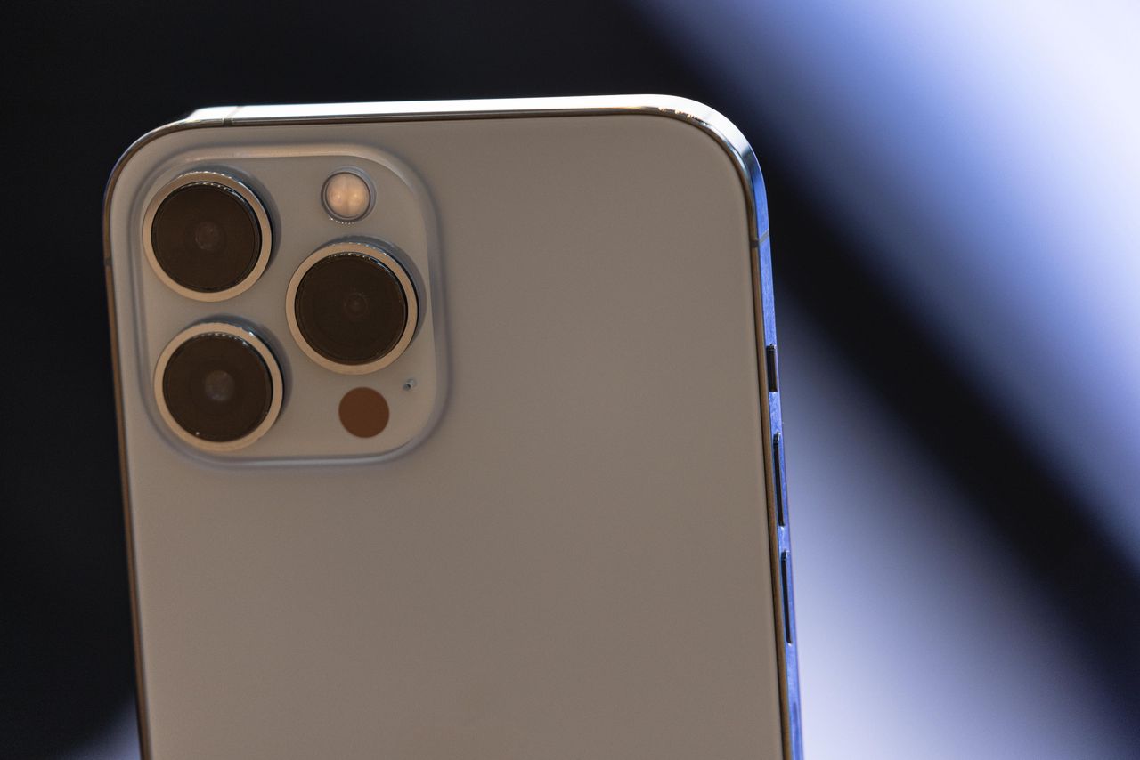 iPhone 15 Pro Max z aparatem na miarę 2019 roku. Wyciekają kolejne szczegóły