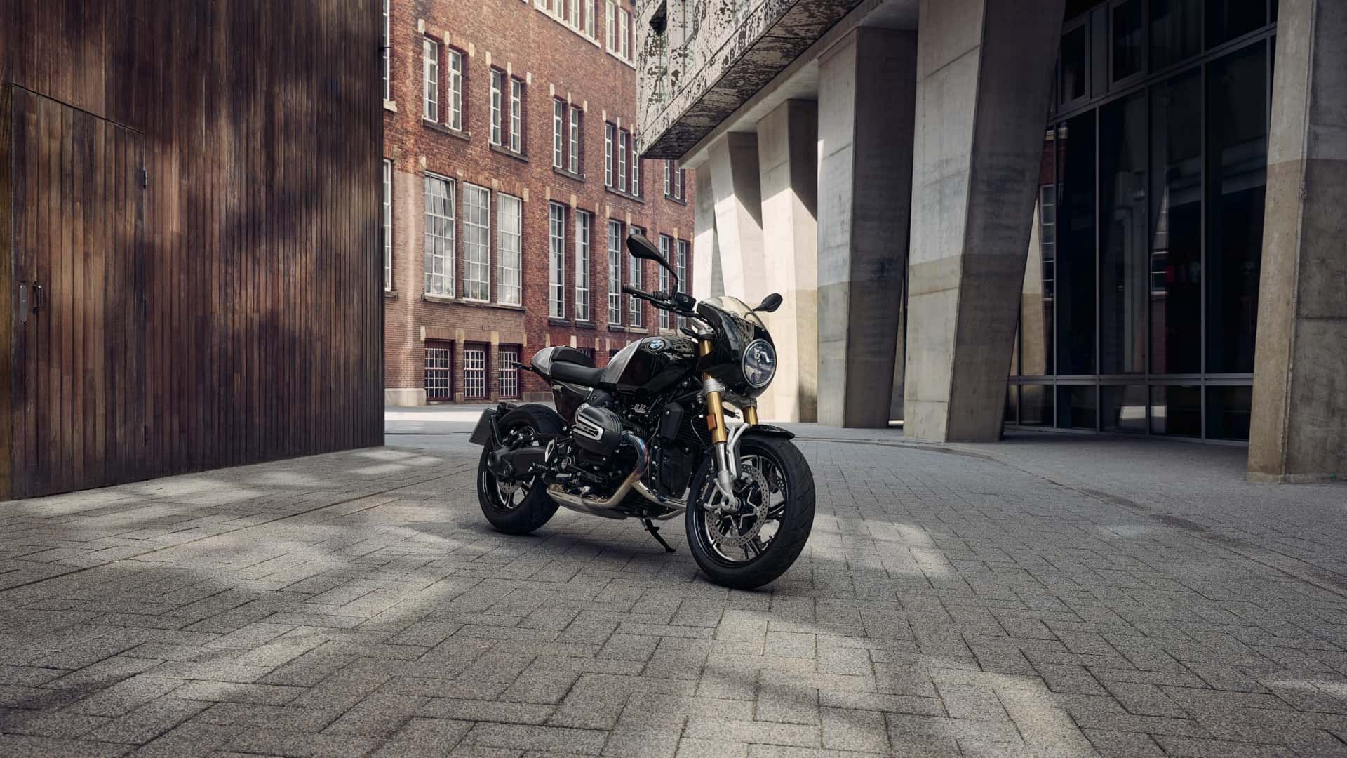BMW R12 na rok 2024